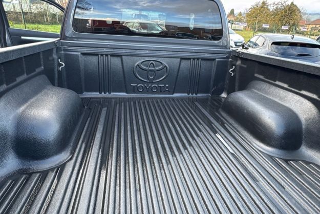 TOYOTA HILUX 2.4 150 X-TRA LEGENDE BVM6 