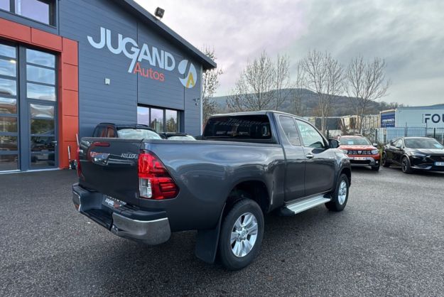 TOYOTA HILUX 2.4 150 X-TRA LEGENDE BVM6 