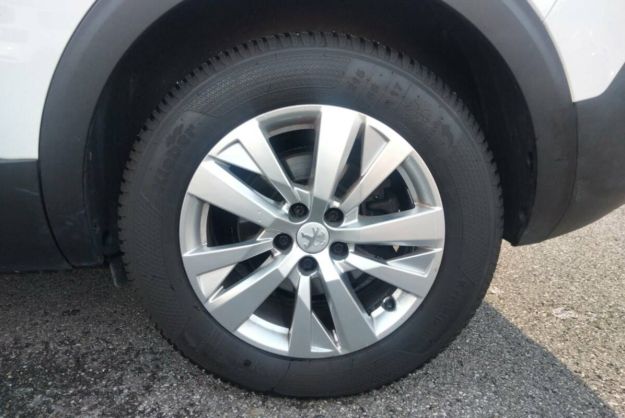 PEUGEOT 5008 1.5 HDI 130 EAT8 ACTIV GPS 7 PLACES