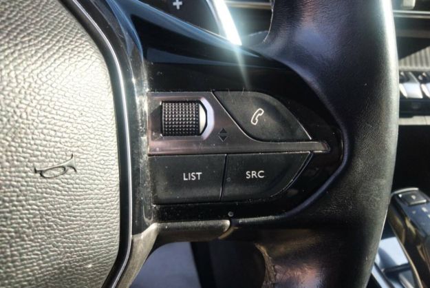 PEUGEOT 5008 1.5 HDI 130 EAT8 ACTIV GPS 7 PLACES