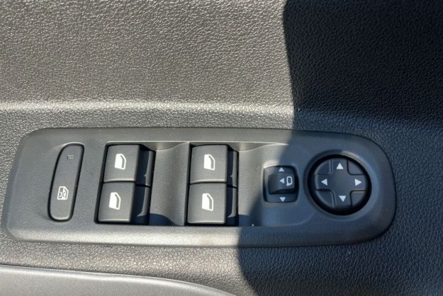 CITROEN BERLINGO BLUEHDI 130 EAT8 MAX