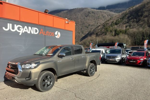TOYOTA HILUX 2.8 D4-D 204 BVA LEGENDE 4PL