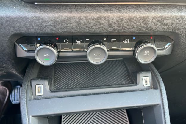 CITROEN C4 1.2 130 PLUS BVM6