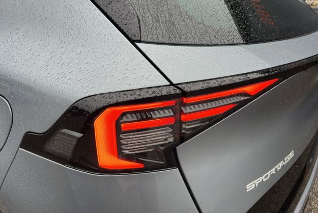 KIA SPORTAGE 1.6 T-GDI HEV 239 GT TOIT PANO