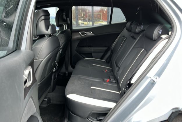 KIA SPORTAGE 1.6 T-GDI HEV 239 GT TOIT PANO