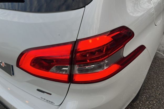 PEUGEOT 308 SW SW 2.0 HDI 180 GT EAT8 SURÉQUIPÉ