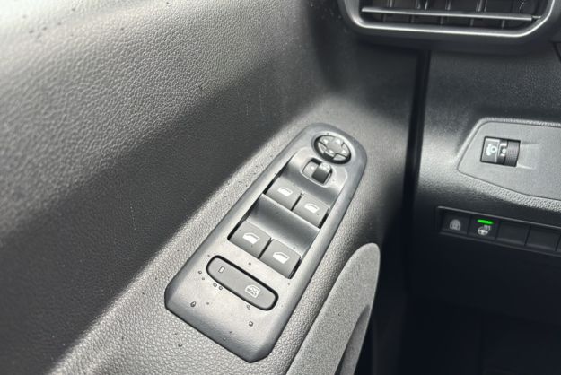 PEUGEOT RIFTER BLUEHDI 130 EAT8 ALLURE