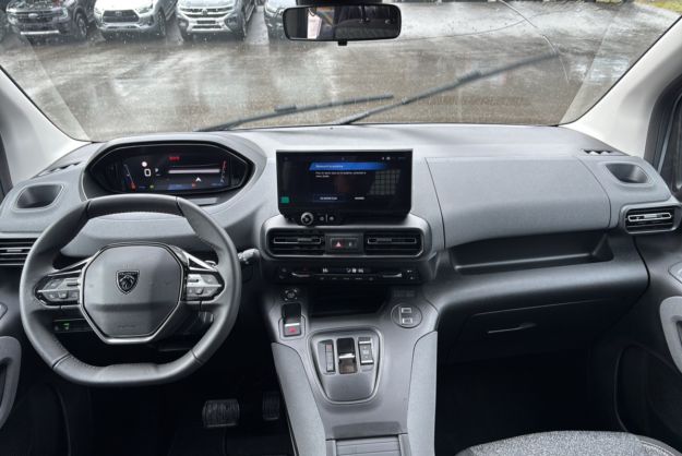 PEUGEOT RIFTER BLUEHDI 130 EAT8 ALLURE