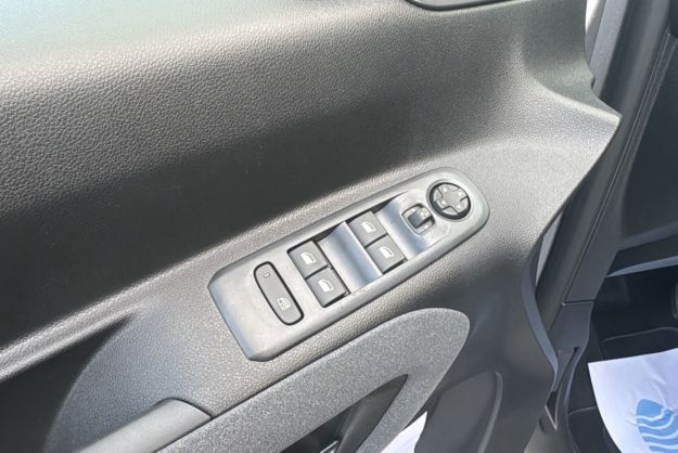 PEUGEOT RIFTER BLUEHDI 130 EAT8 ALLURE