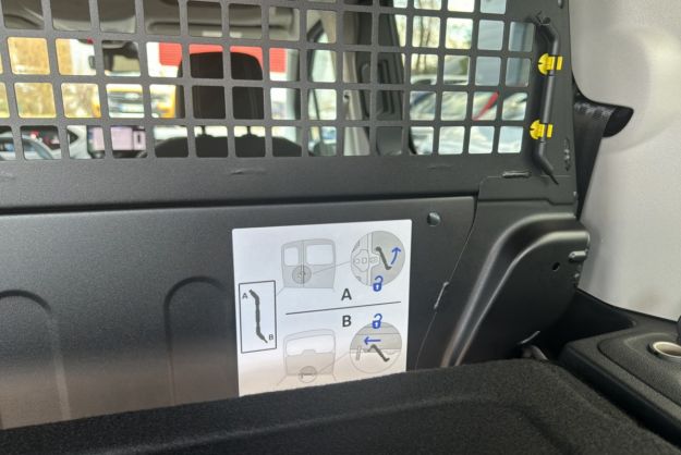 PEUGEOT RIFTER BLUEHDI 130 EAT8 ALLURE