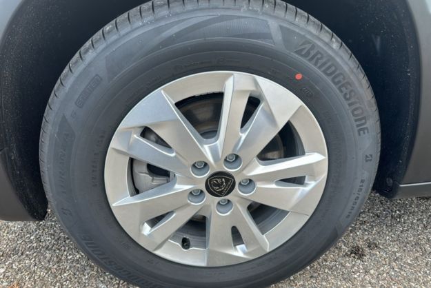 PEUGEOT RIFTER BLUEHDI 130 EAT8 ALLURE