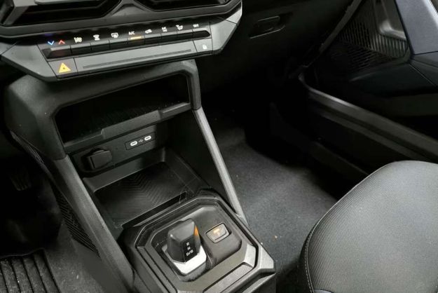 DACIA DUSTER HYBRID-G 150 4X4 EXPRESSION