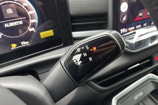 VOLKSWAGEN T-ROC ETSI 150 DSG LIFE PLUS