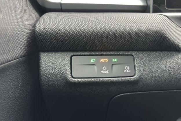 VOLKSWAGEN T-ROC ETSI 150 DSG LIFE PLUS