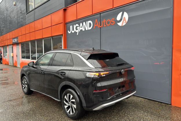 VOLKSWAGEN T-ROC ETSI 150 DSG LIFE PLUS
