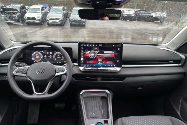 VOLKSWAGEN T-ROC ETSI 150 DSG LIFE PLUS