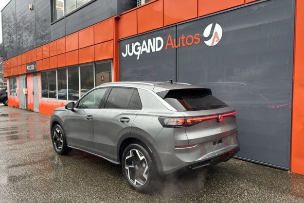 VOLKSWAGEN T-ROC ETSI 150 DSG7 R-LINE