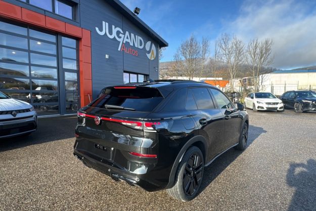 VOLKSWAGEN T-ROC ETSI 150 DSG7 R-LINE