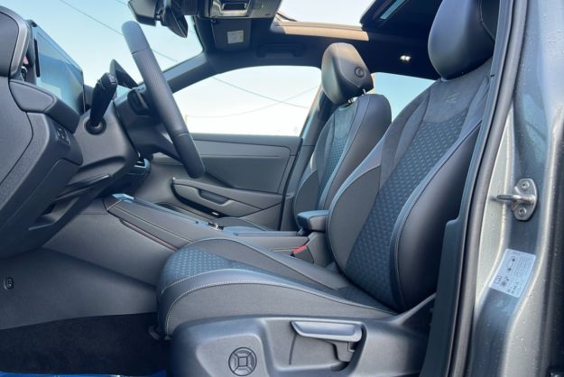 VOLKSWAGEN T-ROC ETSI 150 DSG7 R-LINE PLUS