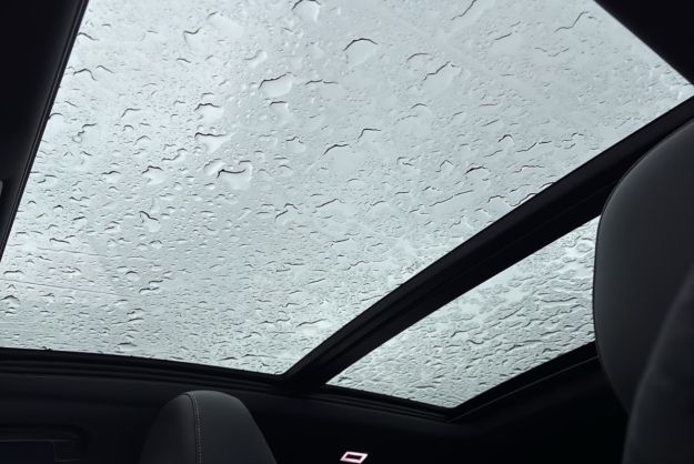 VOLKSWAGEN T-ROC ETSI 150 DSG7 R-LINE PLUS