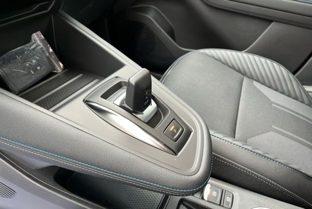 RENAULT CAPTUR E-TECH 160 ESPRIT ALPINE 360