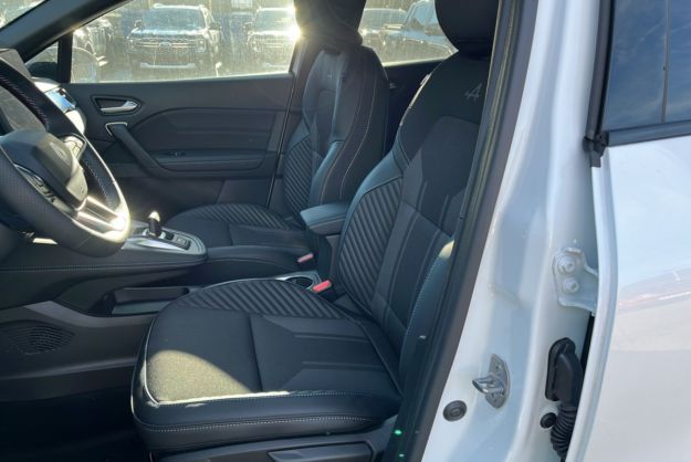 RENAULT CAPTUR E-TECH 160 ESPRIT ALPINE 360