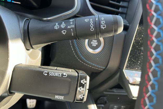 RENAULT CAPTUR E-TECH 160 ESPRIT ALPINE 360