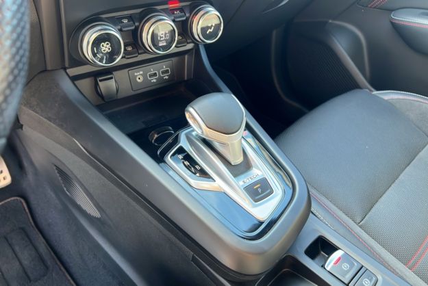 RENAULT ARKANA 145 E-TECH RS LINE