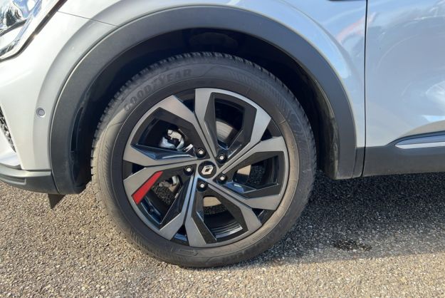 RENAULT ARKANA 145 E-TECH RS LINE