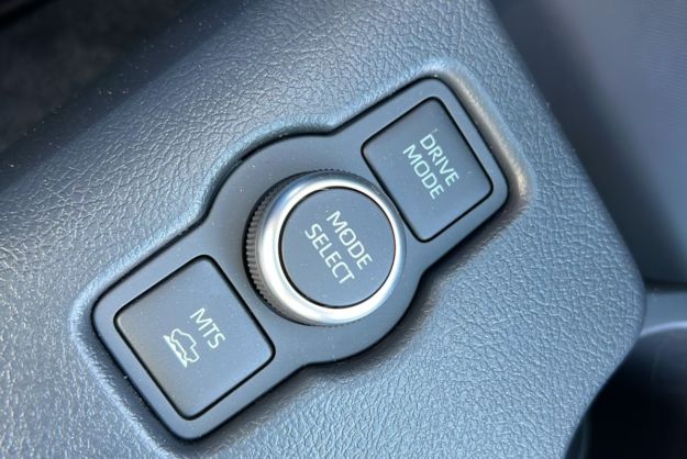 TOYOTA HILUX 2.8 204 BVA INVINCIBLE 4PL