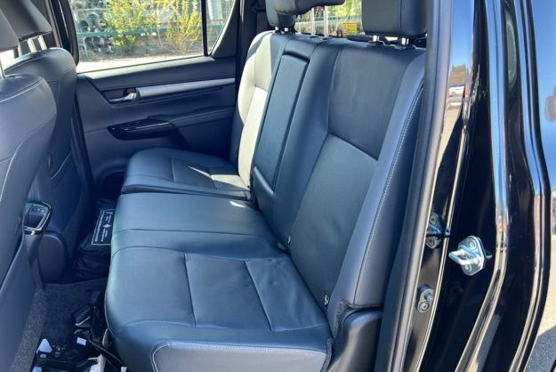 TOYOTA HILUX 2.8 204 BVA INVINCIBLE 4PL