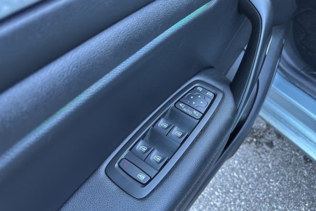 RENAULT MEGANE ESTATE 1.3 TCE 140 EDC EDITION ONE