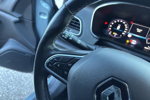 RENAULT MEGANE ESTATE 1.3 TCE 140 EDC EDITION ONE