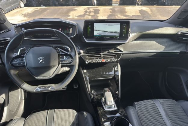 PEUGEOT 2008 1.2 130 EAT8 GT T.O