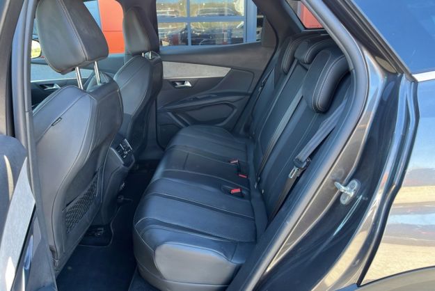 PEUGEOT 3008 HYBRID4 300 GT