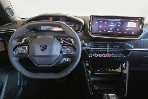 PEUGEOT 2008 130 EAT8 ALLURE SURÉQUIPÉ