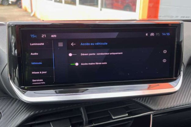 PEUGEOT 2008 130 EAT8 ALLURE SURÉQUIPÉ