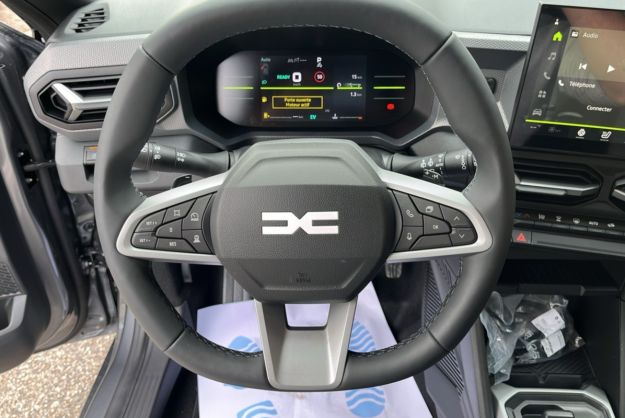 DACIA DUSTER HYBRID-G 150 4X4 JOURNEY PLUS