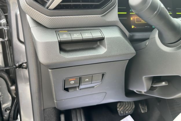 DACIA DUSTER HYBRID-G 150 4X4 JOURNEY PLUS