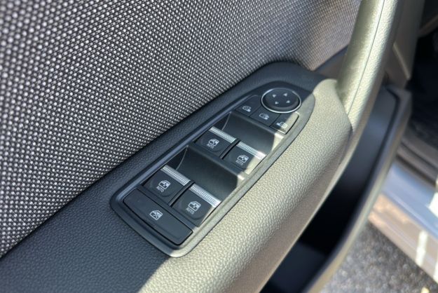 RENAULT CAPTUR E-TECH HYBRID 145 TECHNO PLUS