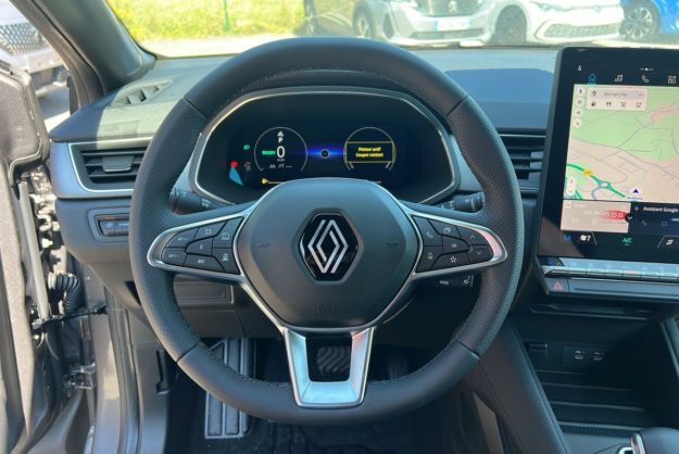 RENAULT CAPTUR E-TECH HYBRID 145 TECHNO PLUS