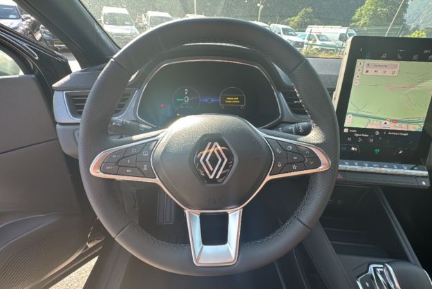 RENAULT CAPTUR E-TECH HYBRID 145 TECHNO PLUS