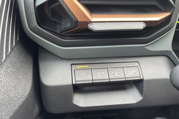 DACIA DUSTER MILD HYBRID 140 EXTREME CITY