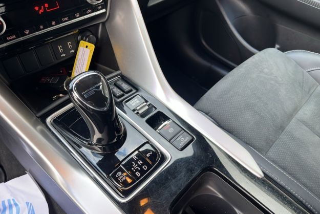 MITSUBISHI ECLIPSE CROSS 2.4 PHEV 4WD INTENSE