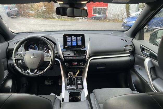 MITSUBISHI ECLIPSE CROSS 2.4 PHEV 4WD INTENSE