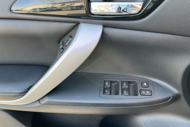 MITSUBISHI ECLIPSE CROSS 2.4 PHEV 4WD INTENSE