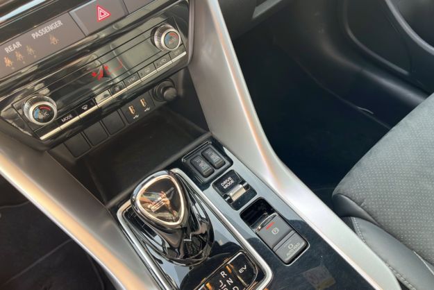 MITSUBISHI ECLIPSE CROSS 2.4 PHEV 4WD INTENSE