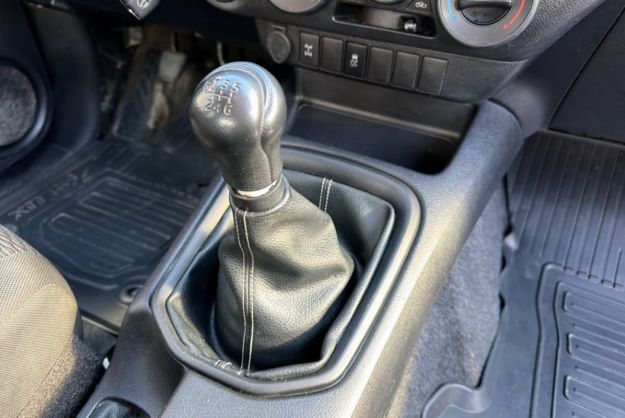 TOYOTA HILUX LECAP 2.4 D-4D 150 DOUBLE CABINE