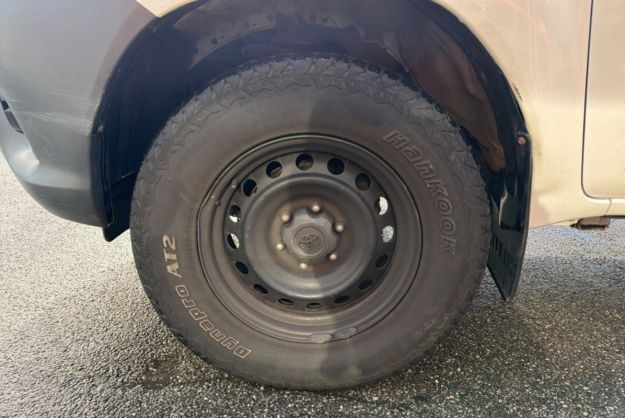 TOYOTA HILUX LECAP 2.4 D-4D 150 DOUBLE CABINE