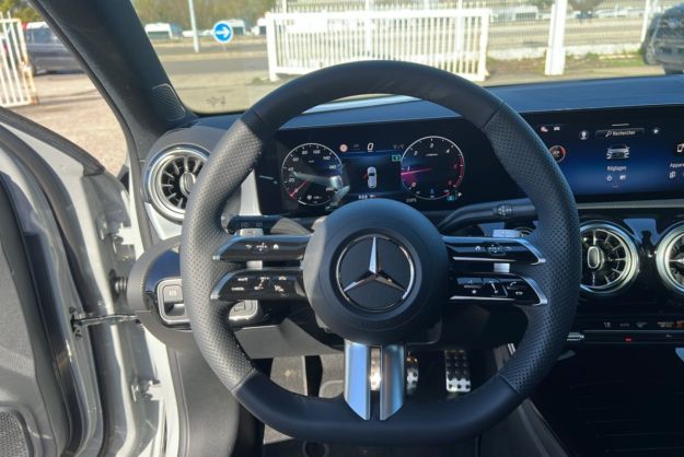 MERCEDES-BENZ CLASSE A 200D BVA EXCLUSIVE DESIGN
